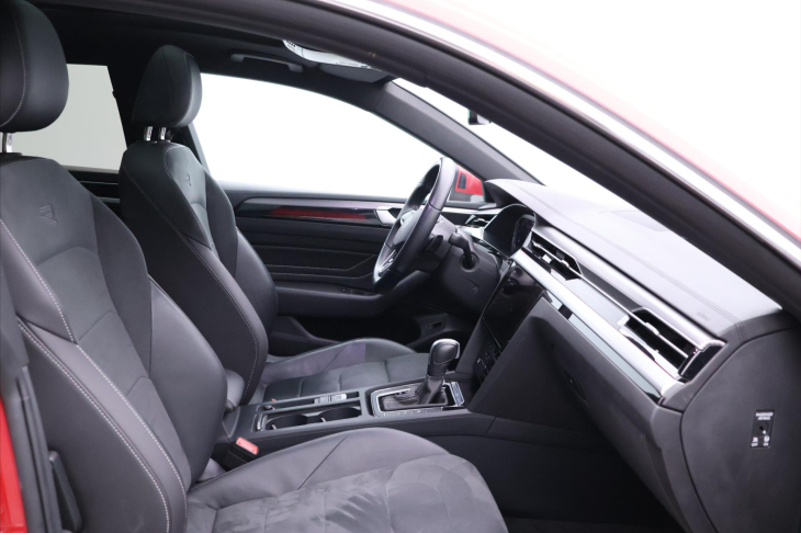 Volkswagen Arteon Shooting Brake 2,0 TDI DSG 4M R-Line LED DPH