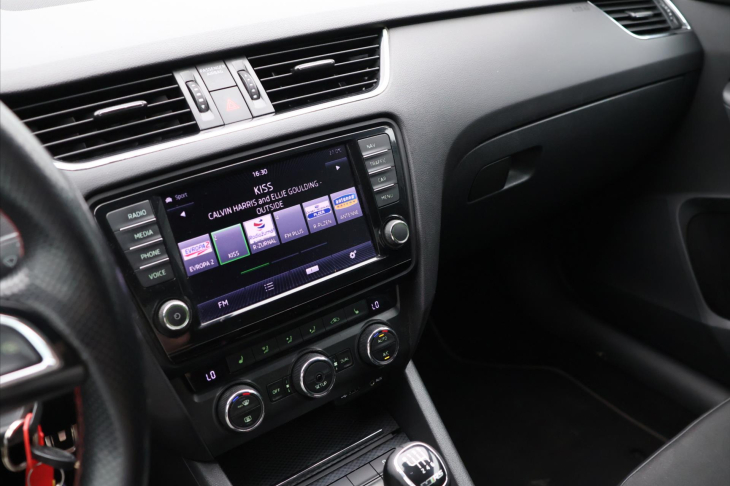 Škoda Octavia 2,0 TDI 135kW RS Xenon Navi