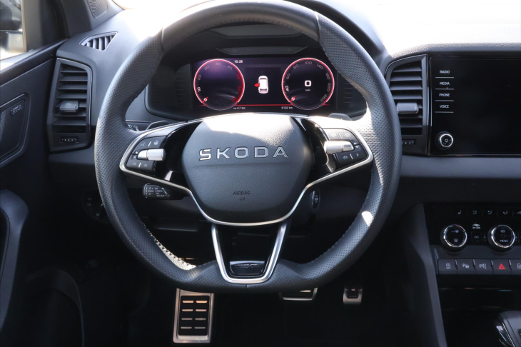 Škoda Karoq 2,0 2.0 TDI Sportline 4x4 DSG