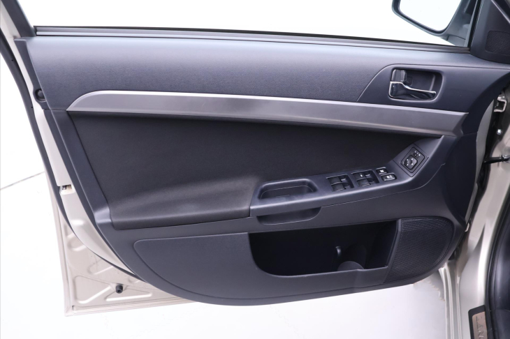 Mitsubishi Lancer 1,8 i 105kW Aut.klima