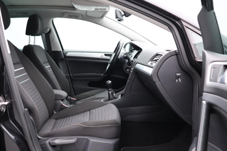 Volkswagen Golf 1,4 TSI 92kW Cup 1.Maj Navi