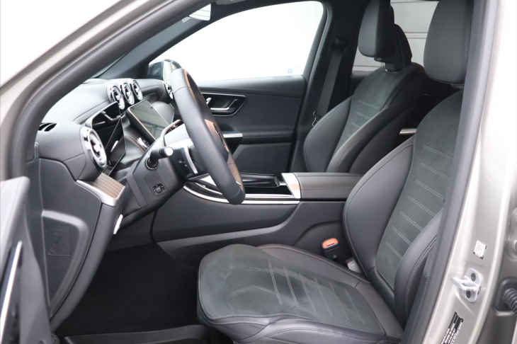 Mercedes-Benz GLC 2,0 300 4Matic AMG CZ 1Maj