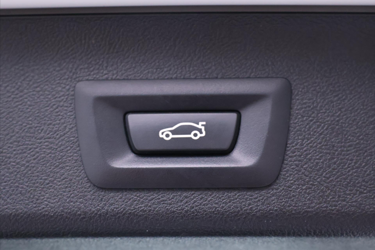 BMW Řada 5 2,0 dA 140kW M-Paket, Záruka