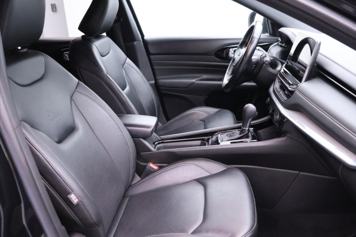 Jeep Compass 1,3 T-GDI Aut. Limited DPH 1.Maj