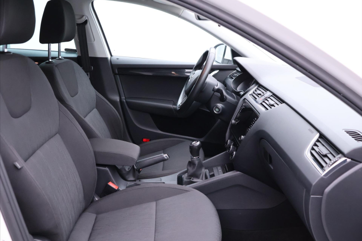 Škoda Octavia 2,0 TDI 110kW Style Webasto CZ