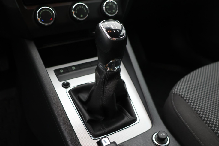 Škoda Octavia 1,6 TDI CZ Serv.Kniha Tažné