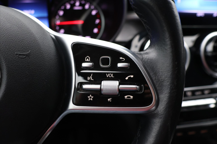Mercedes-Benz Třídy C 1,6 C180 115 kW Full LED