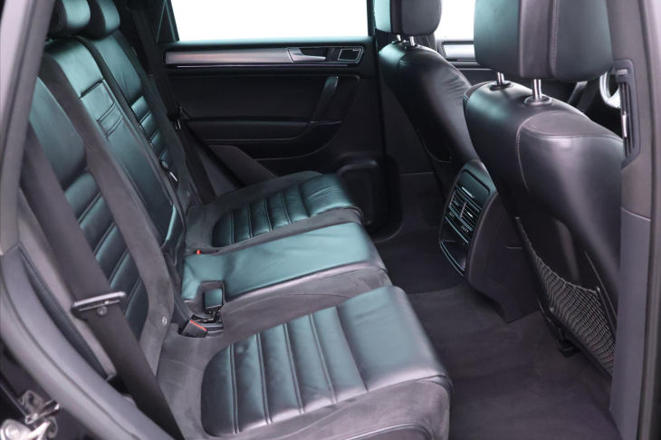 Volkswagen Touareg 3,0 TDI V6 DSG R-LINE CZ 4M