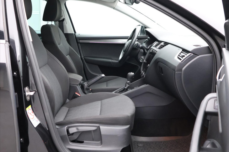 Škoda Octavia 2,0 TSI 140kW DSG Style CZ