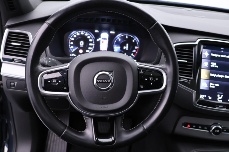 Volvo XC90 2,0 D5 173 kW AWD Momentum DPH