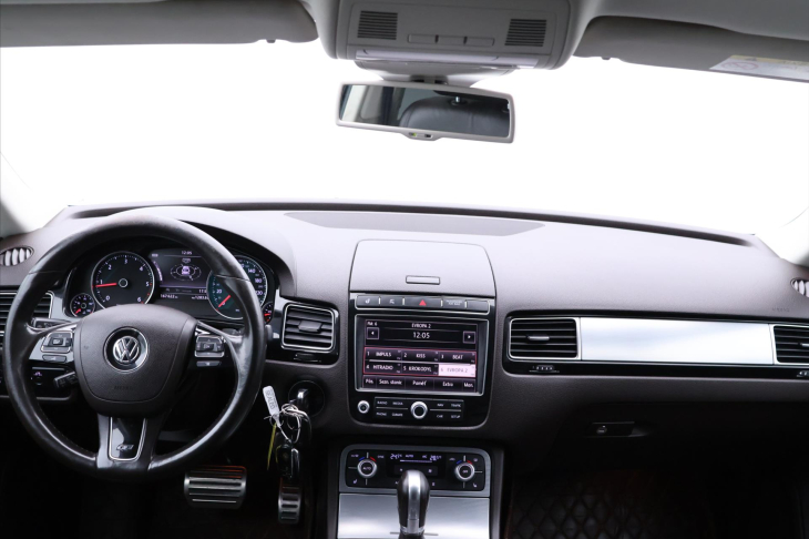 Volkswagen Touareg 3,0 TDI V6 193kW DSG R-Line 4M