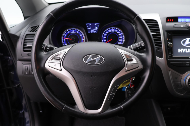 Hyundai ix20 1,6 CVVT 91kW CZ Trikolor Navi