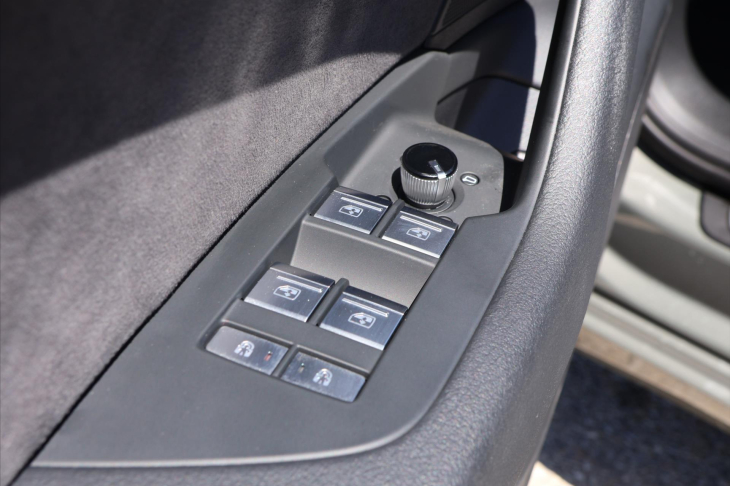 Audi A6 Avant 2,0 40 TDI Quattro S-Line DPH