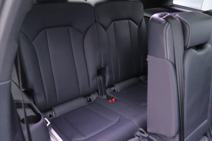 Audi Q7 3,0 TDI 200kw S-LINE DPH BOSE