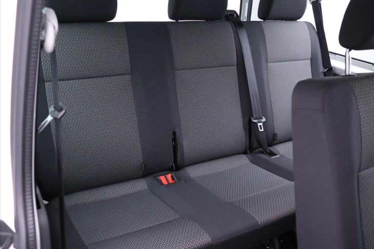 Volkswagen Transporter 2,0 TDI 81kW Klima 9-Míst DPH
