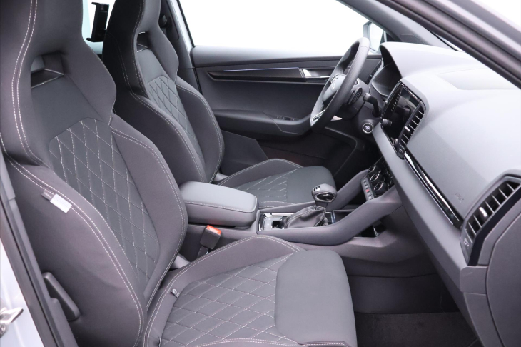 Škoda Karoq 2,0 TDI Sportline 4x4 DSG 1.maj.