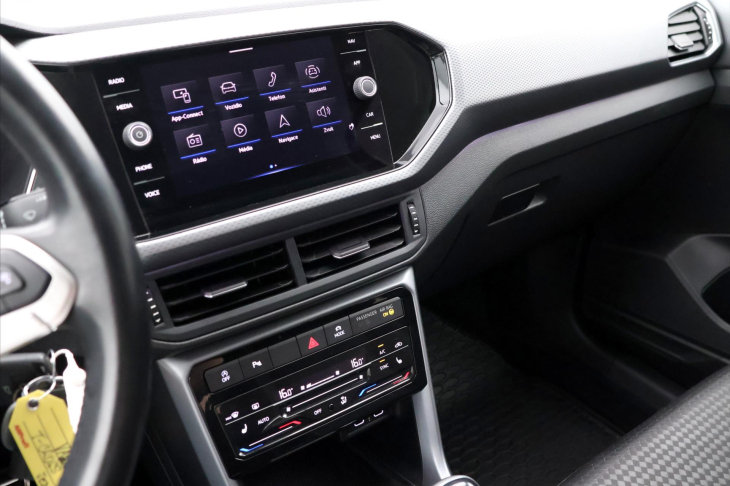 Volkswagen T-Cross 1,0 TSI 81kW Life Aut.klima Tažné