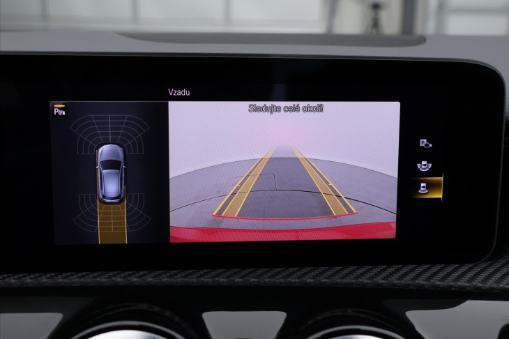 Mercedes-Benz Třídy A 1,5 180d CZ