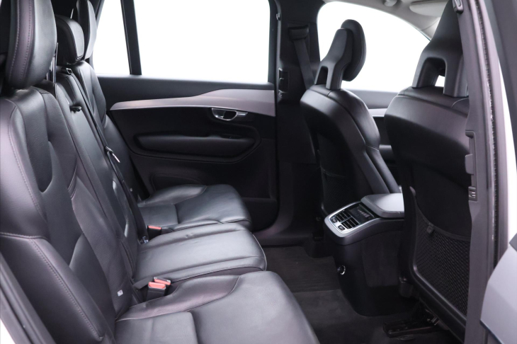 Volvo XC90 2,0 D4 140kW CZ LED Momentum
