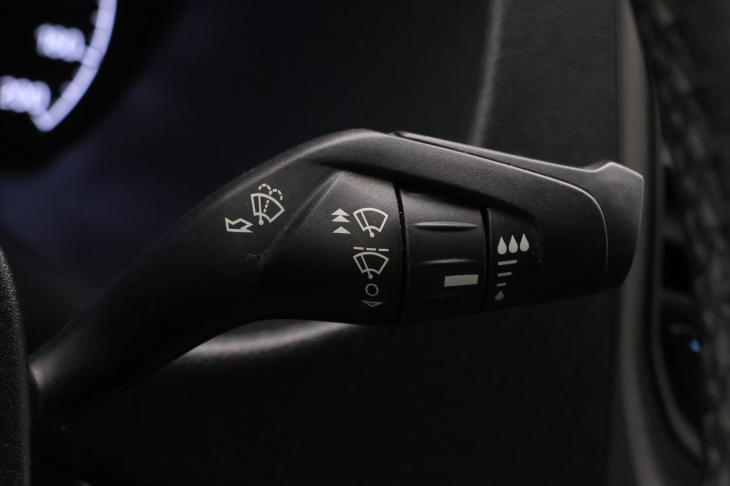 Ford Transit 2,0 TDCi 96kW L2 CZ 1.Maj. DPH