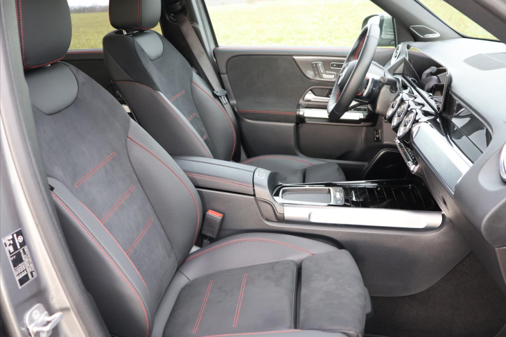 Mercedes-Benz GLB 2,0 200d 4MATIC AMG Premium