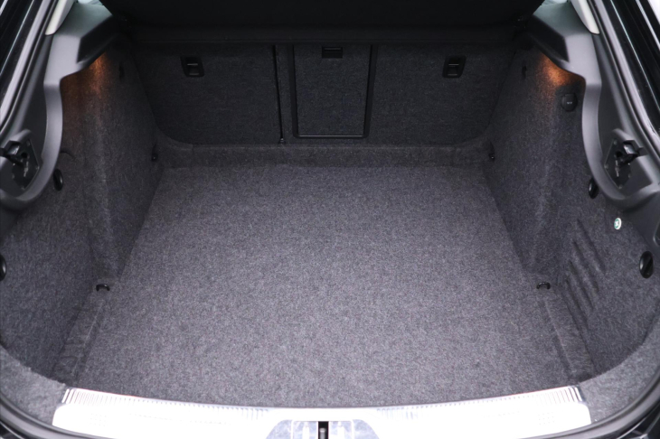 Škoda Superb 1,4 TSI Elegance Navi 1.Maj.