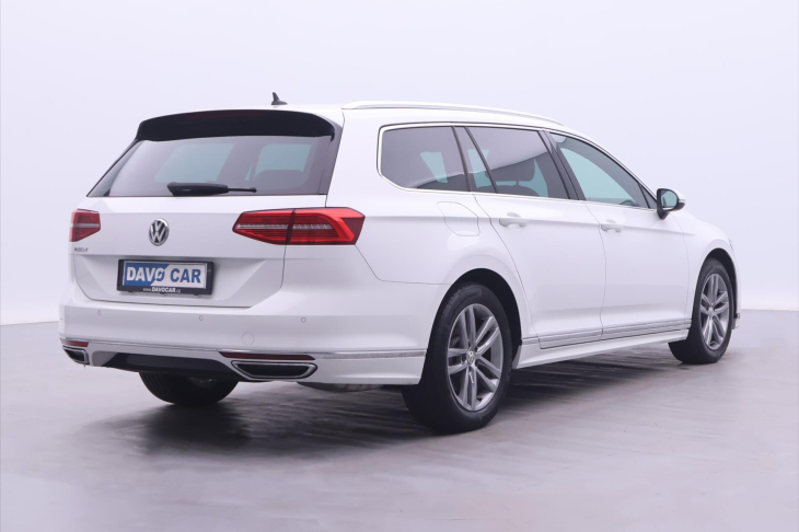 Volkswagen Passat 1,5 TSI DSG R-line Matrix DPH