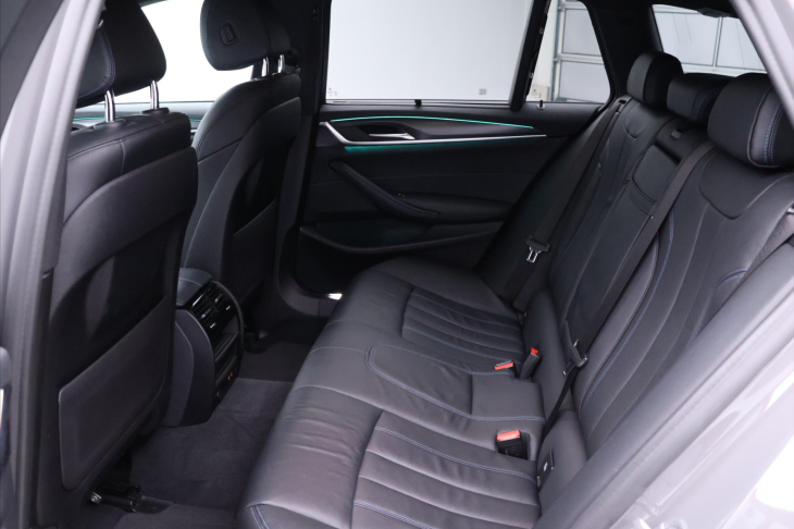 BMW Řada 5 2,0 520d 140kW AT Touring DPH