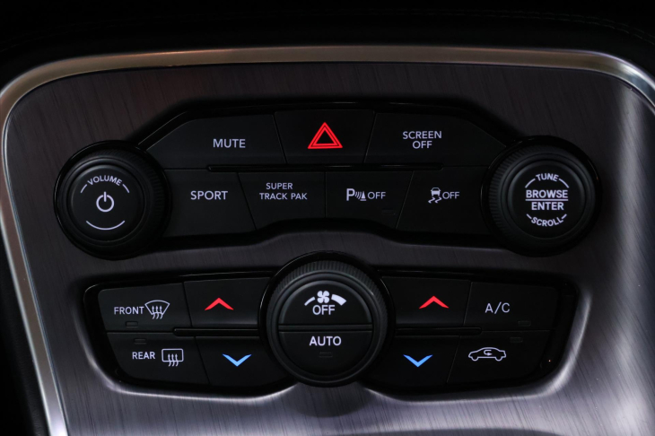 Dodge Challenger 5,7 L V8 HEMI 280kW DPH