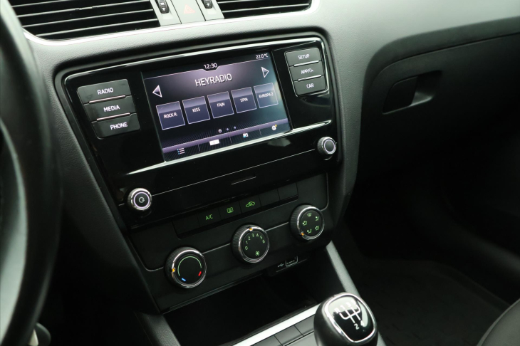 Škoda Octavia 1.6 TDI 85kW Ambition CZ
