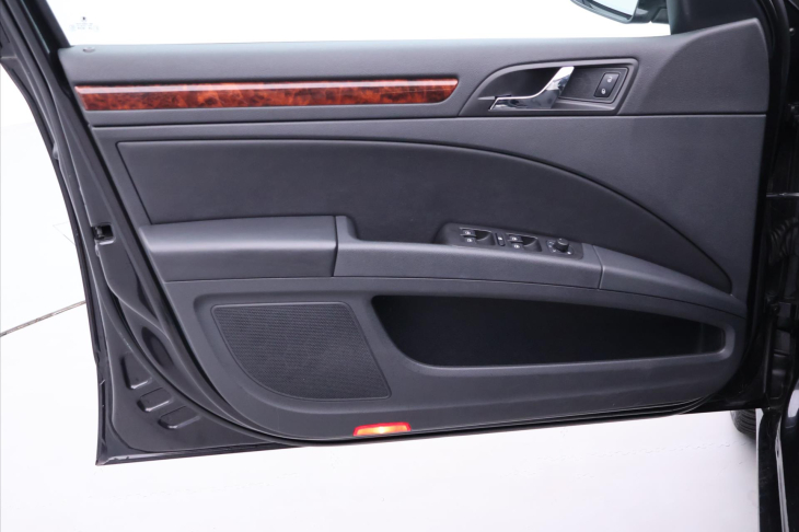 Škoda Superb 1,4 TSI Elegance Navi 1.Maj.