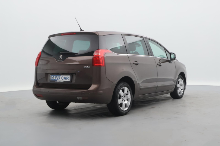 Peugeot 5008 1,6 HDI 88kW Allure 7-Míst DPH