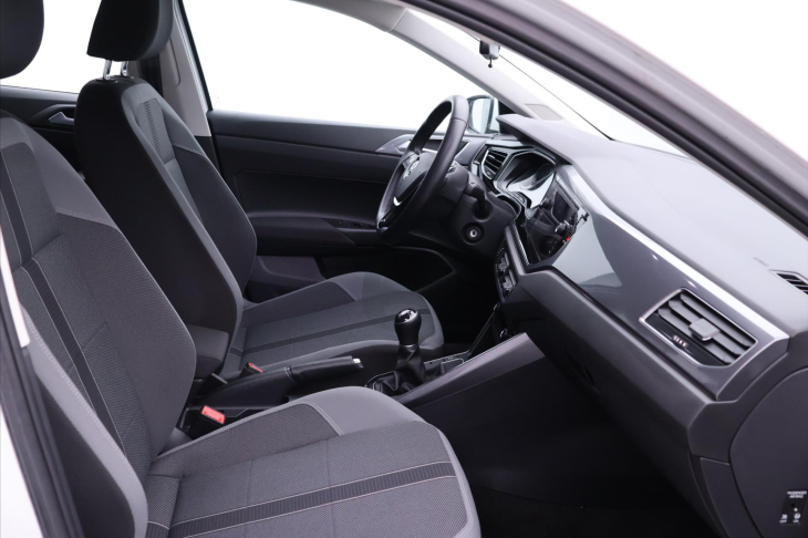 Volkswagen Polo 1,0 TSI 85kW Highline 1.Maj CZ