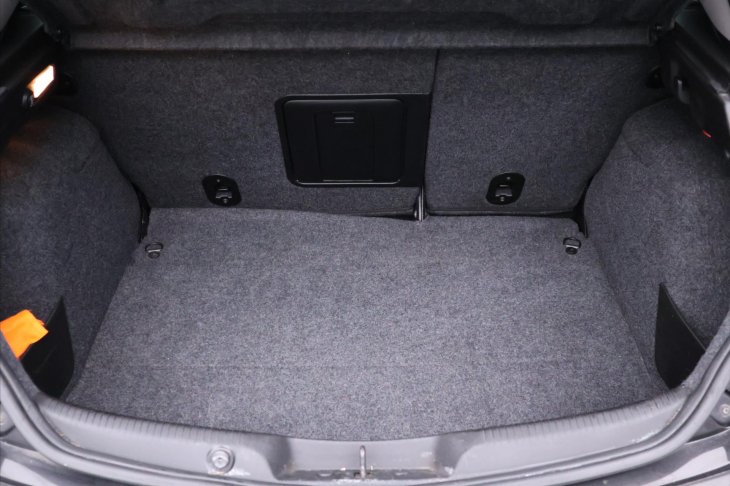 Alfa Romeo Giulietta 1,6 JTD 77kW Distinctive Kůže