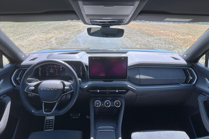 Škoda Kodiaq 2,0 TDI DSG 4x4 Sportline 7-Míst