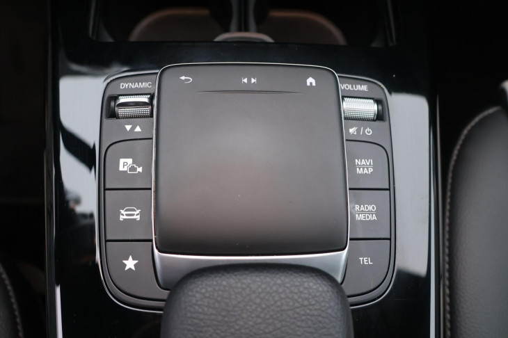 Mercedes-Benz CLA 2,0 250 165kW AMG-paket CZ