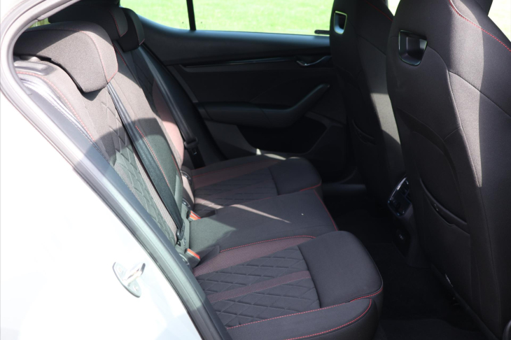 Škoda Octavia 2,0 TSI RS 180kW DSG CZ 1.Maj
