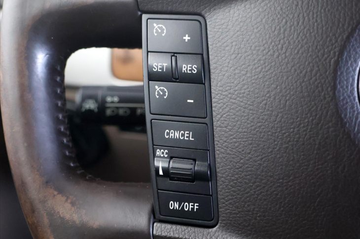 Volkswagen Touareg 3,0 TDI V6 176kW Tiptronic CZ