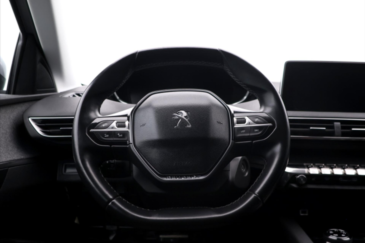 Peugeot 3008 2.0 BlueHDI 110 kW Allure CZ