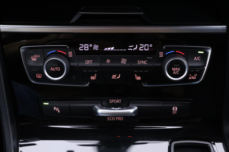 BMW Řada 2 1,5 218i 100kW Automat CZ LED