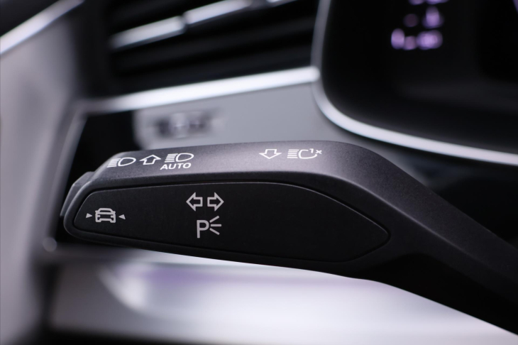 Audi Q7 3,0 TDI 210kW S-line CZ 1 Maj