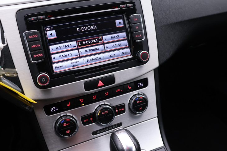 Volkswagen Passat 2.0 TSI 155kW DSG Highline CZ