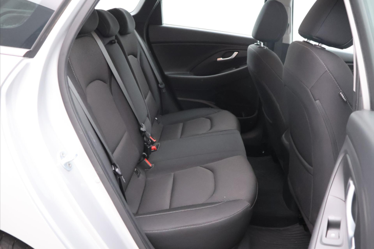Hyundai i30 1,6 CRDi 85kW Style CZ 1.Maj.