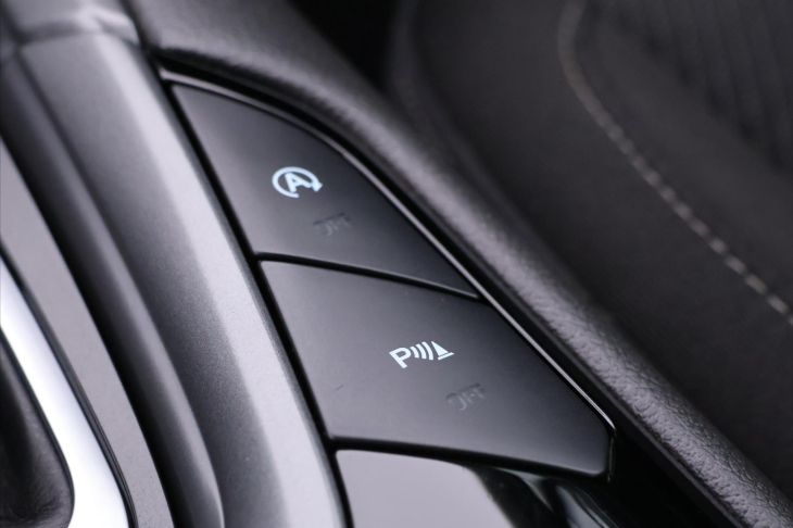 Ford Mondeo 2,0 TDCi 132kW 4x4 CZ Titanium