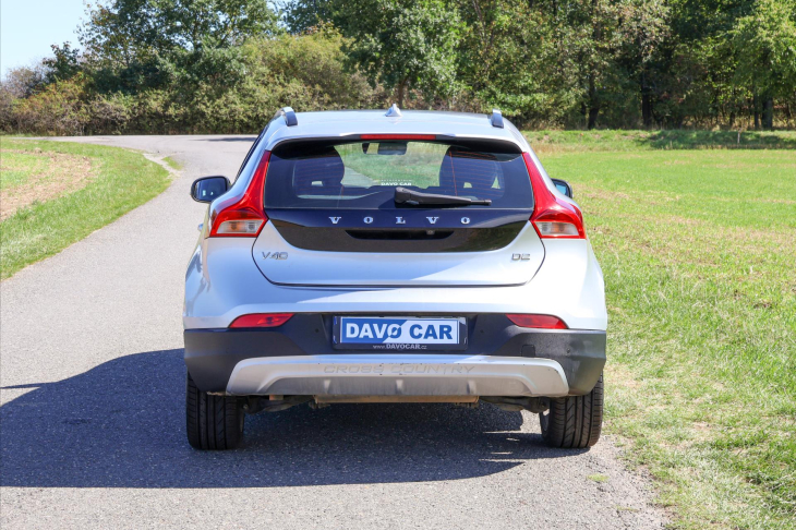 Volvo V40 2,0 D2 Aut. Cross Country 1Maj