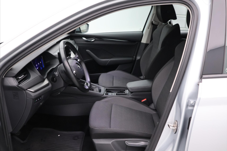 Škoda Octavia 2,0 TDI 85kW Ambition CZ DPH