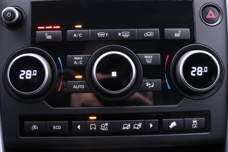 Land Rover Discovery Sport 2,0 TD4 132kW 4WD CZ Kůže 2Maj