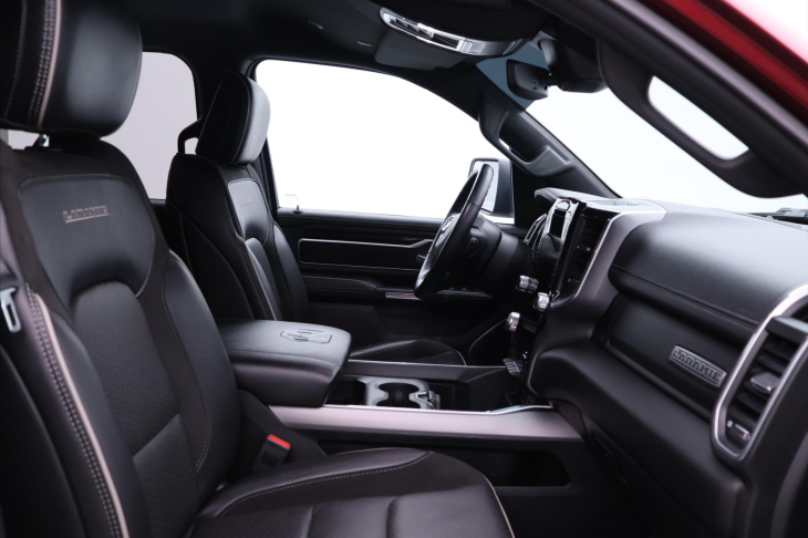 Dodge RAM 5,7 291kW 4x4 Crew Cab CZ DPH