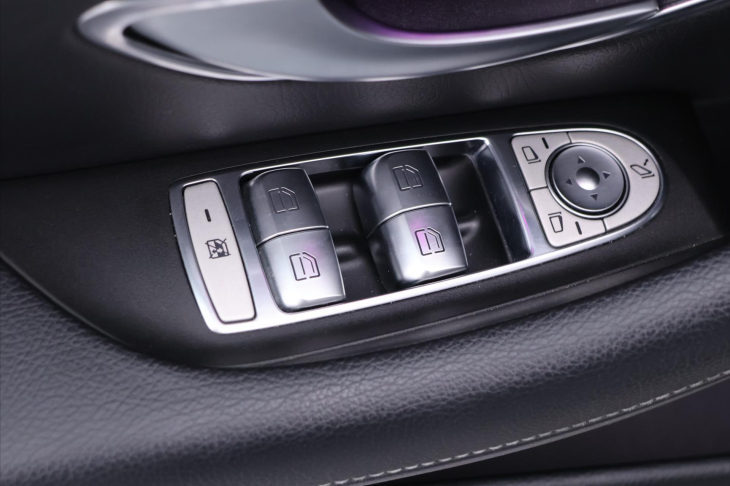 Mercedes-Benz Třídy E 2,0 220d 143kW AMG Burmester