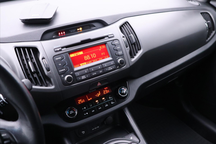 Kia Sportage 2,0 CRDi 100kW AWD CZ Xenon
